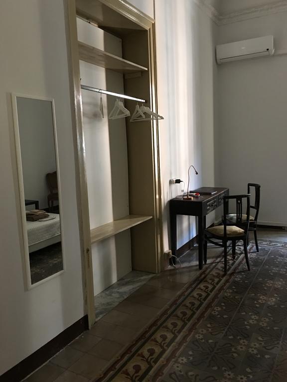 Deco Guest House Палермо Экстерьер фото