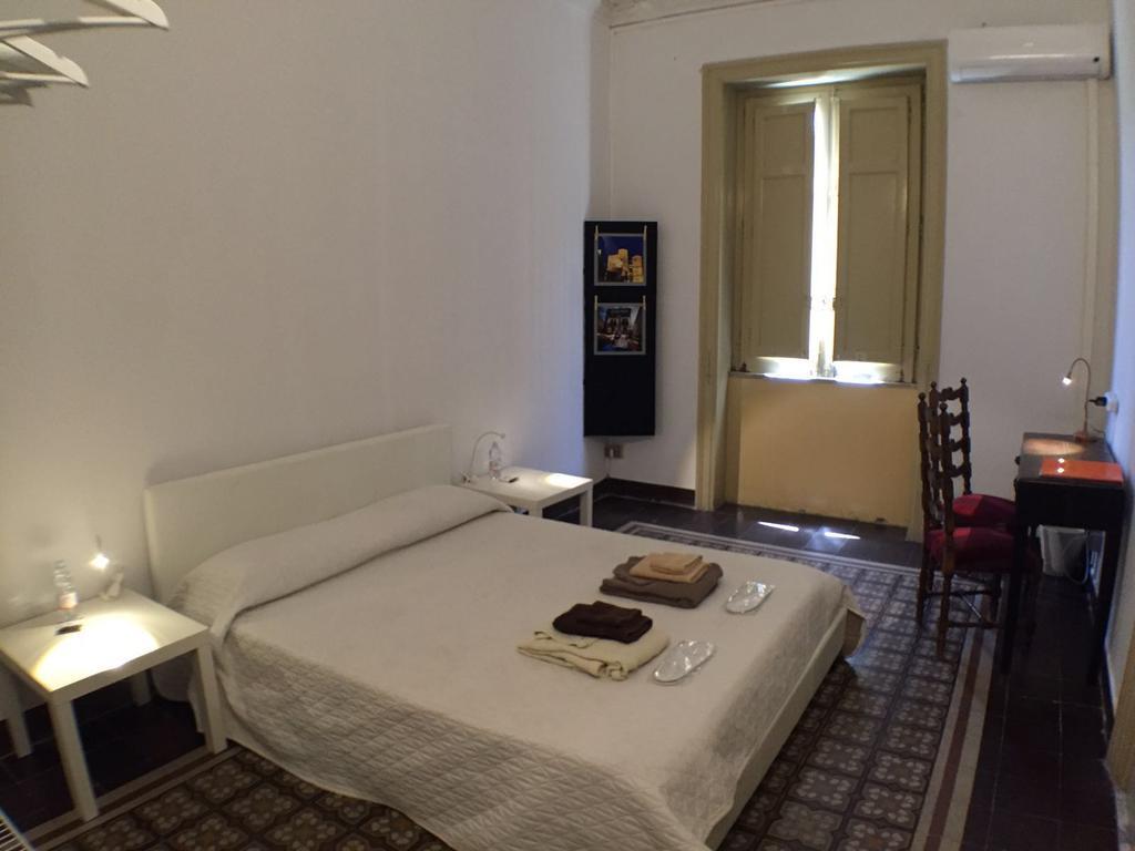 Deco Guest House Палермо Экстерьер фото
